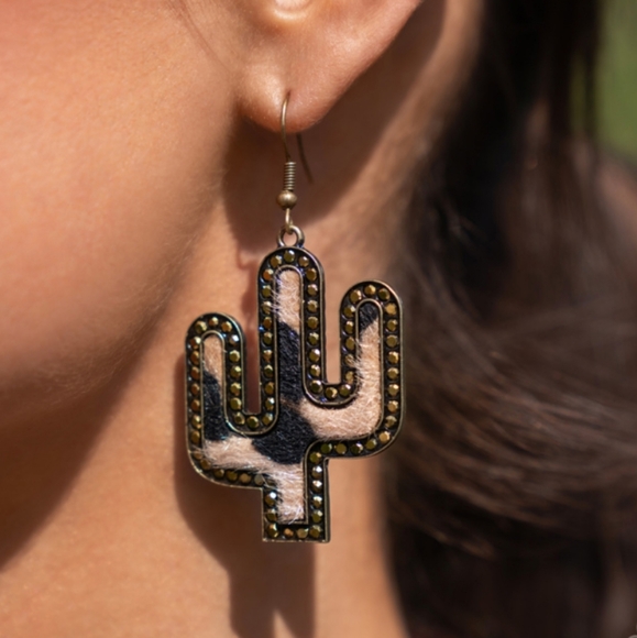 Western Worth Brass EARRINGS Cactus Exclusive Vintage - Picture 2 of 5